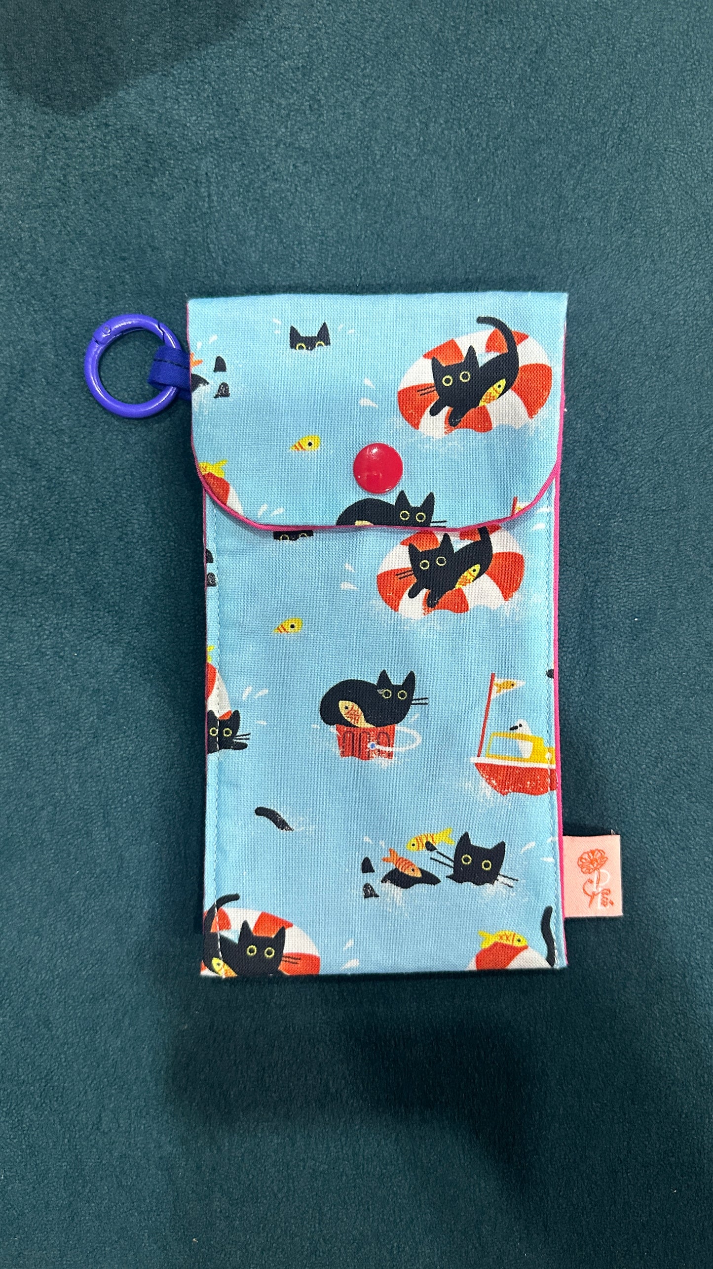 Cats in the Sea