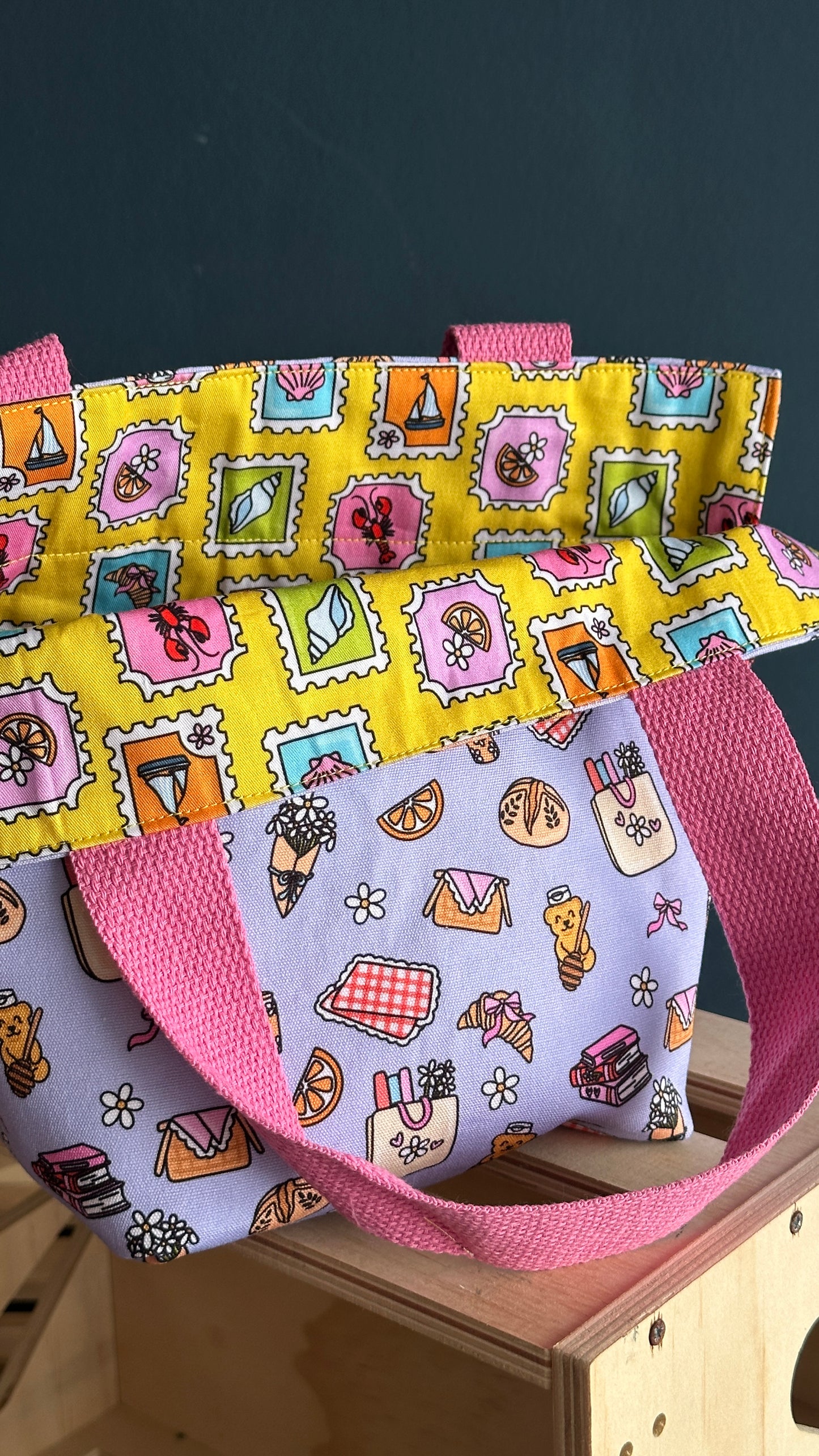 Summer Picnics/Summer Stamps Reversible Bucket Bag