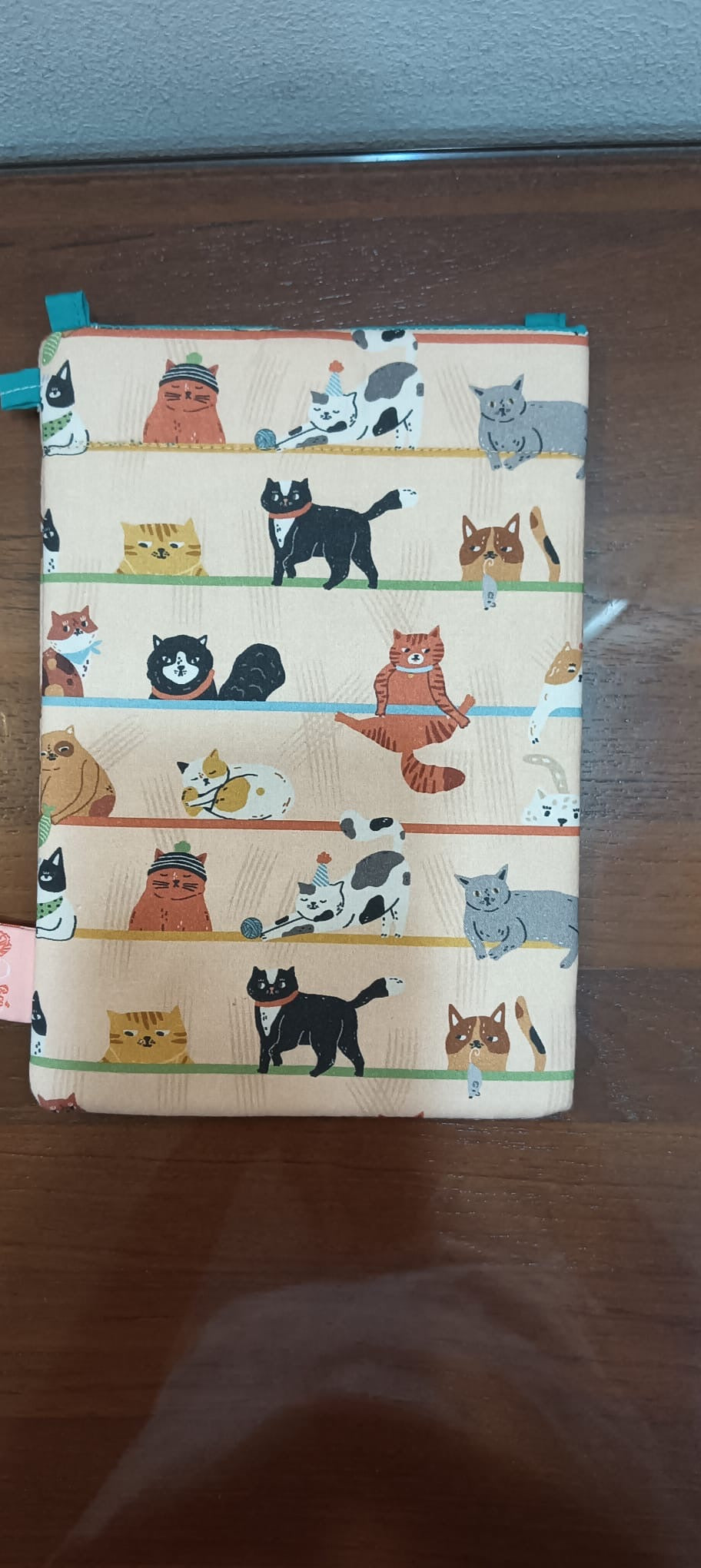 Cats Chillin phone sling