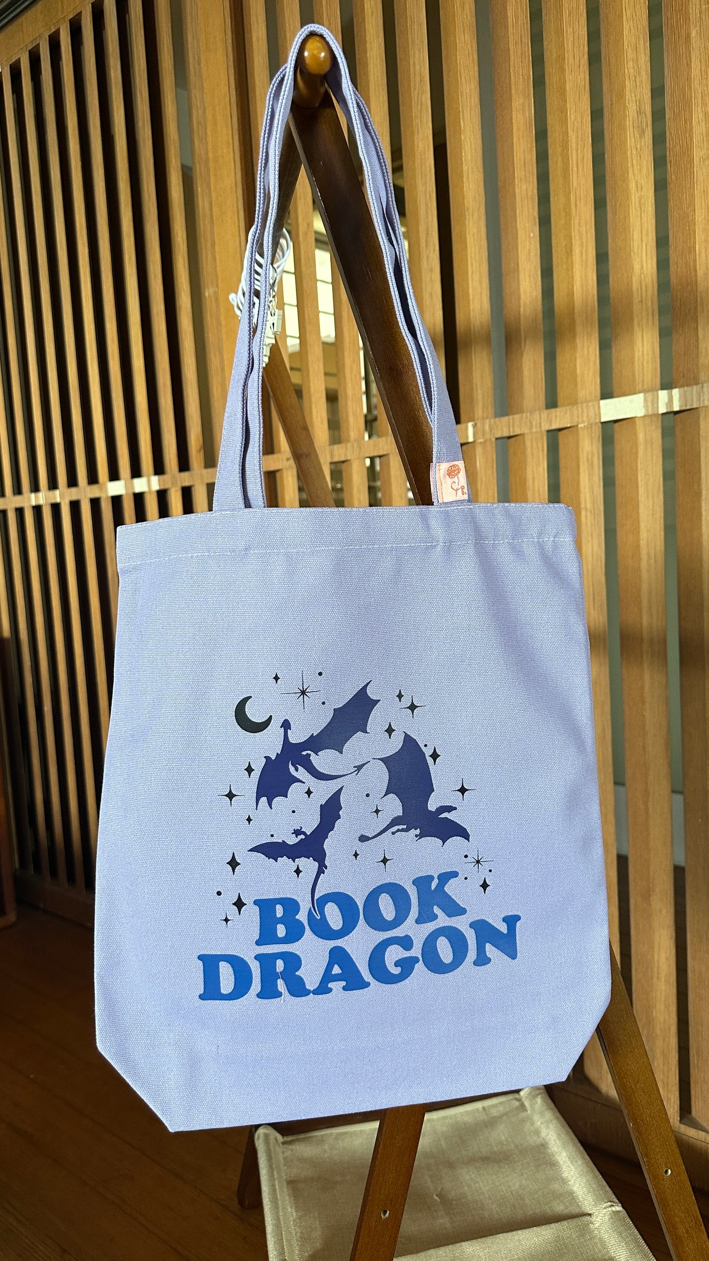 Book Dragon Tote bag