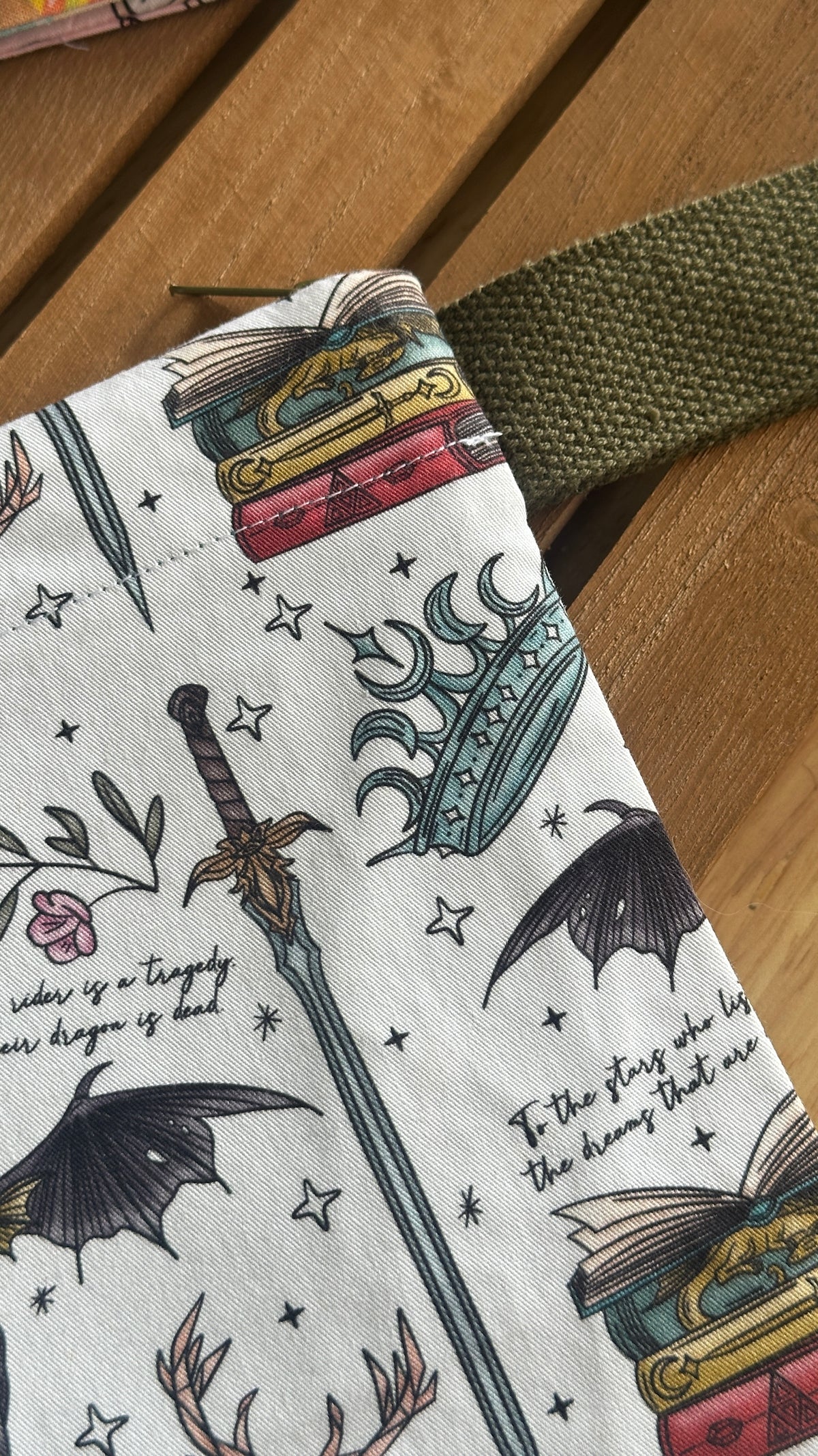 05/10 Poppy Bloom: All About Fantasy Zip Pouch
