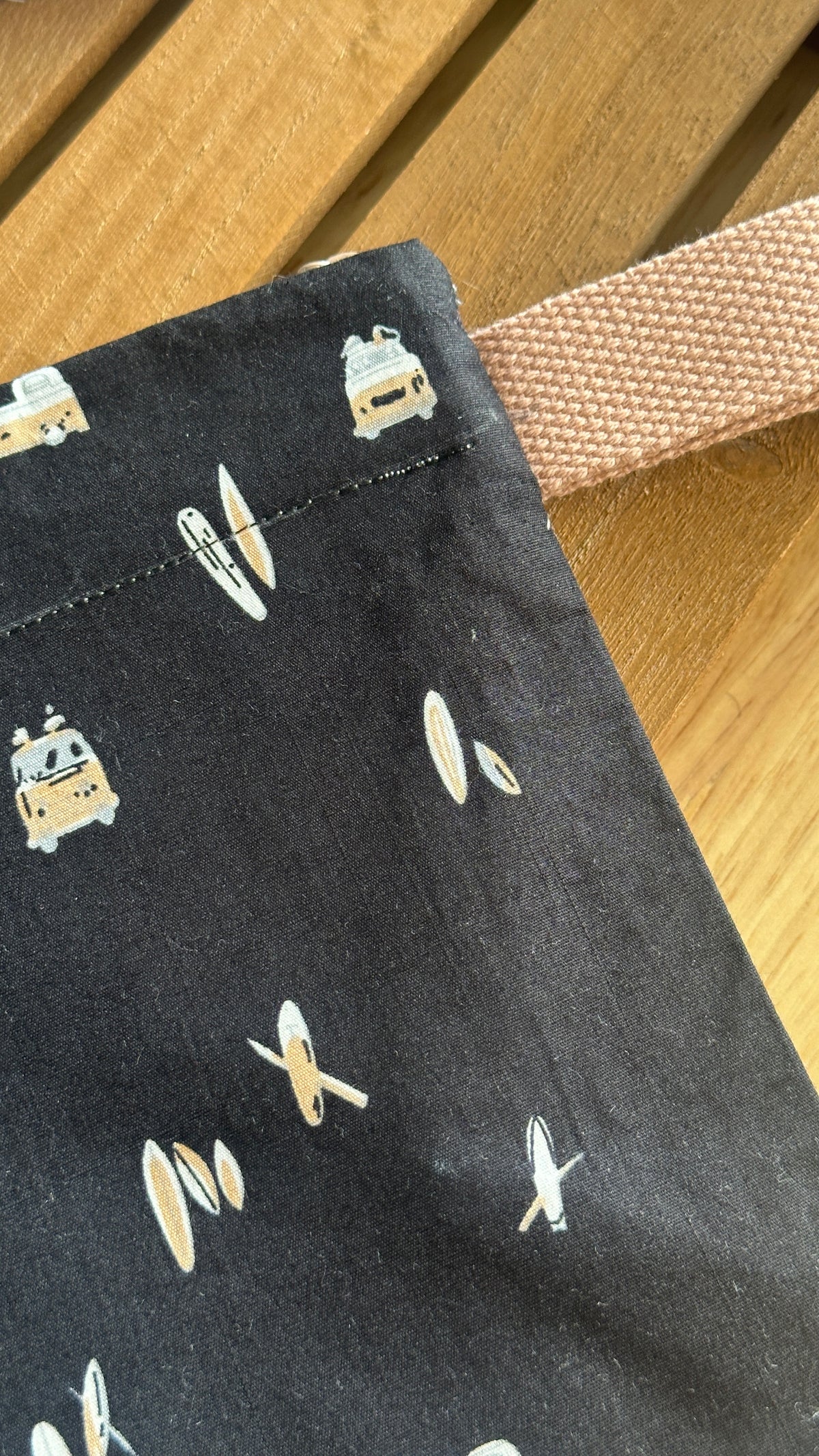 05/10 Poppy Bloom: Midnight Surfing Zip Pouch