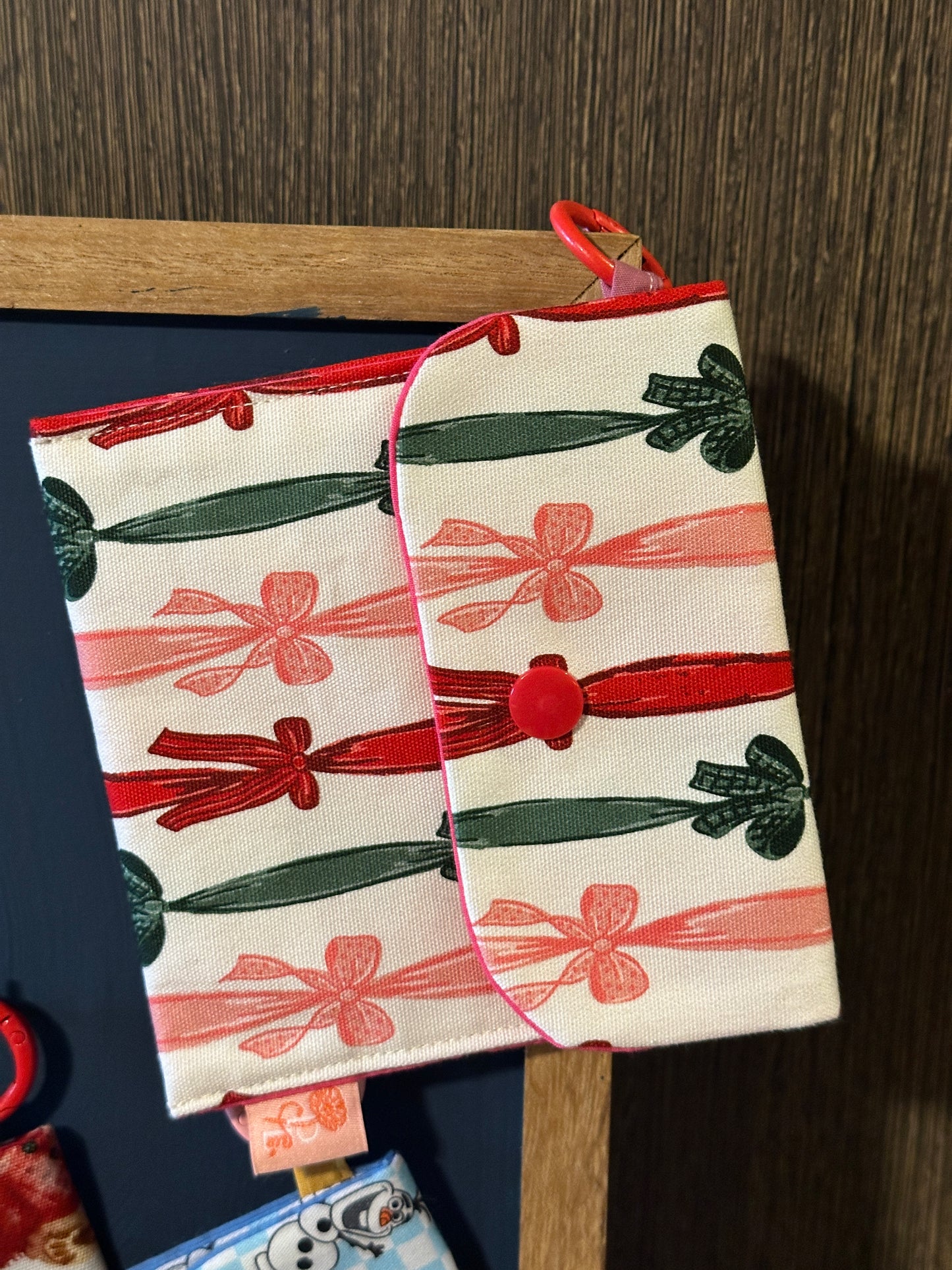 Xmas Bows Poppy Pocket