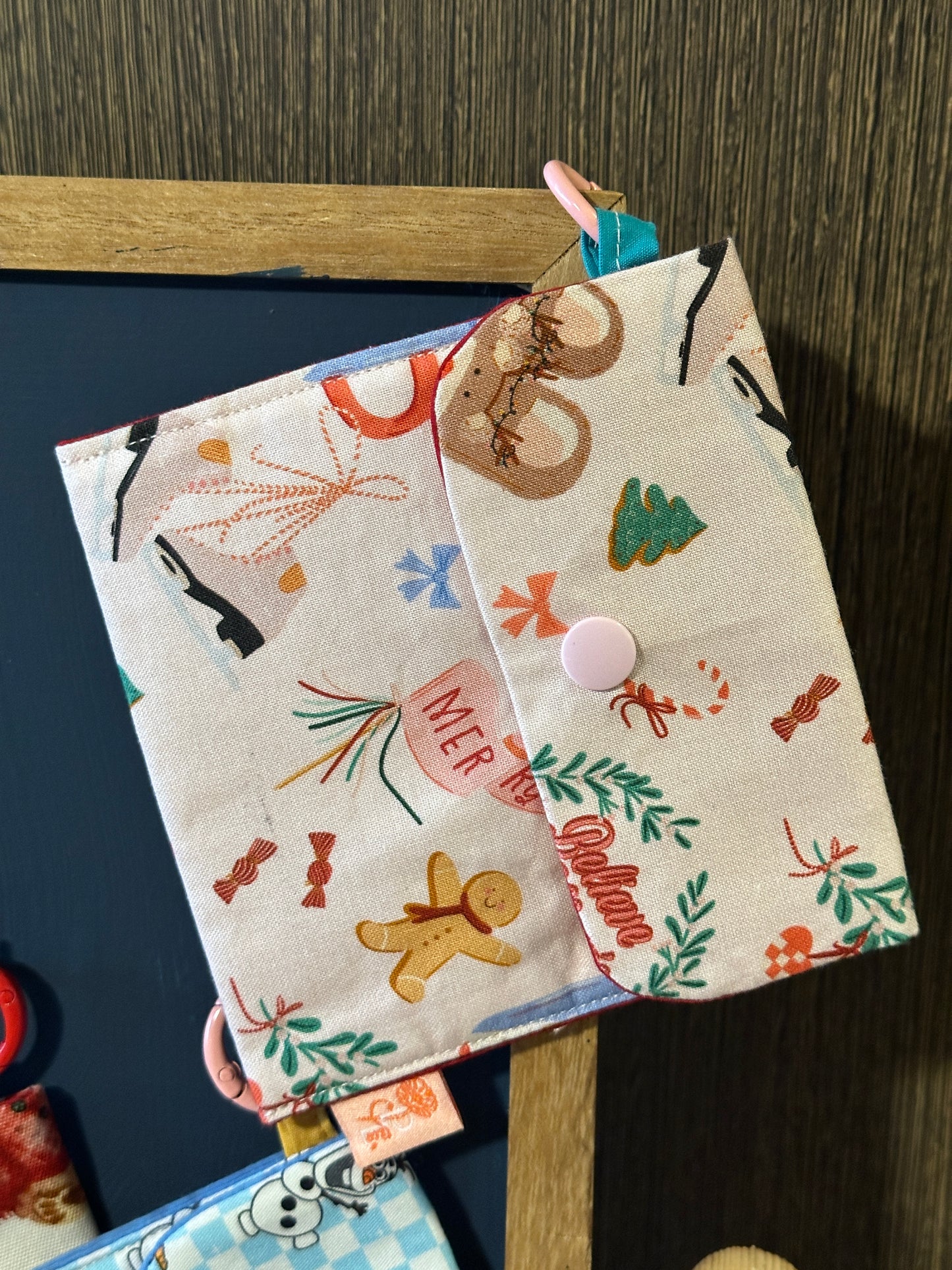 Merry Pink Xmas Poppy Pocket