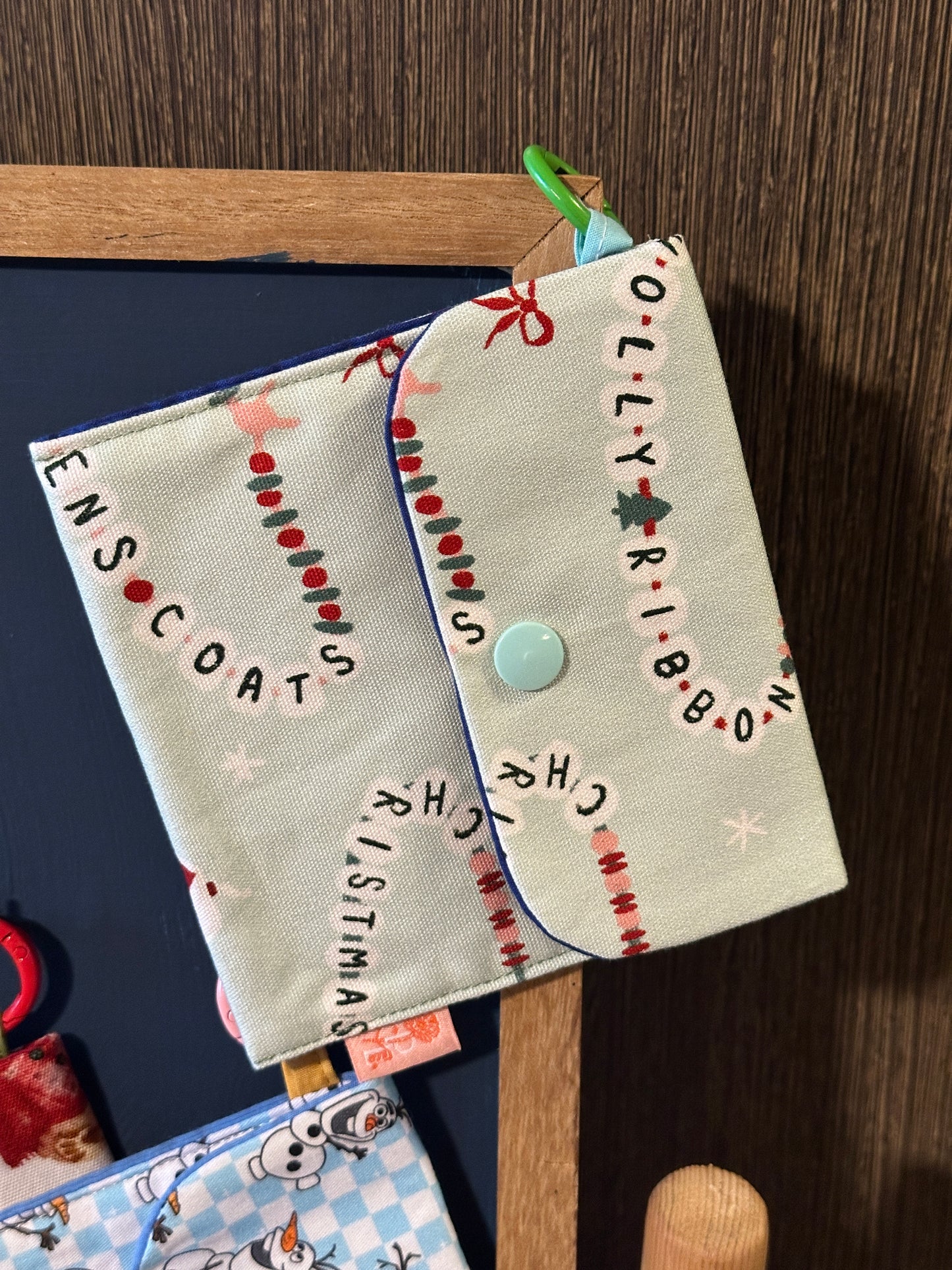 Merry Swiftmas Poppy Pocket