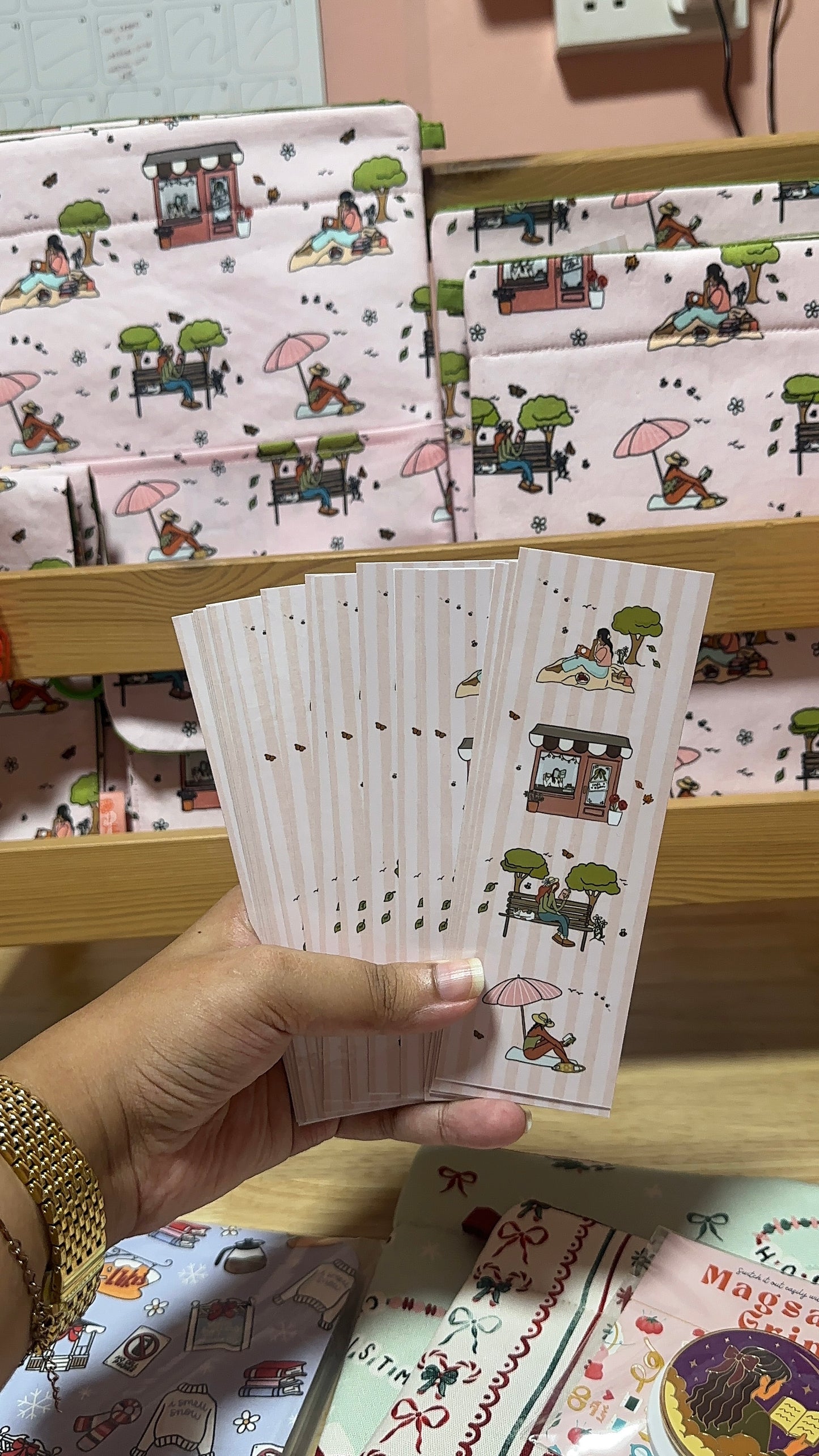 Studio Exclusive Outdoor Reader Bookmark