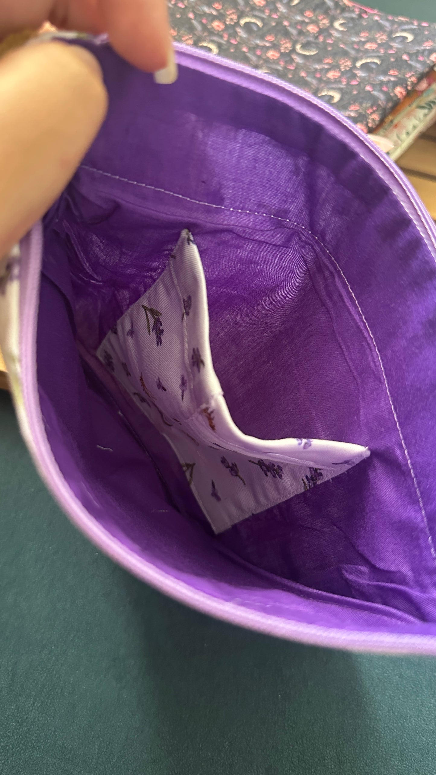 28/04 Poppy Bloom: Lavender Bee Zip Pouch