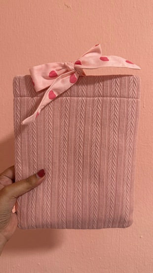 ✨ Pink Sweater Sleeves