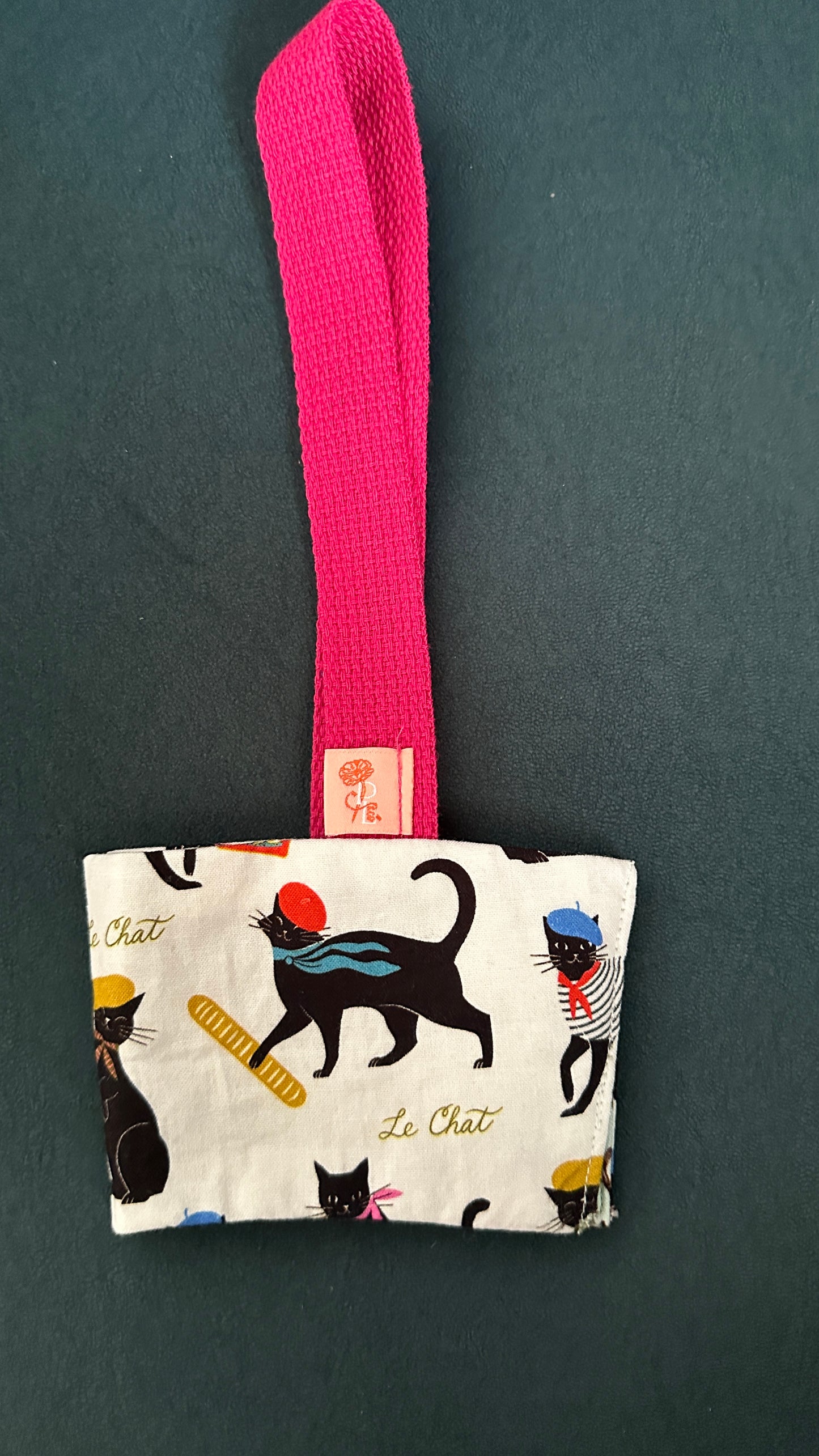 08/05 Poppy Blooms: Paris Cats/Garden Cats Reversible Coffee Strap