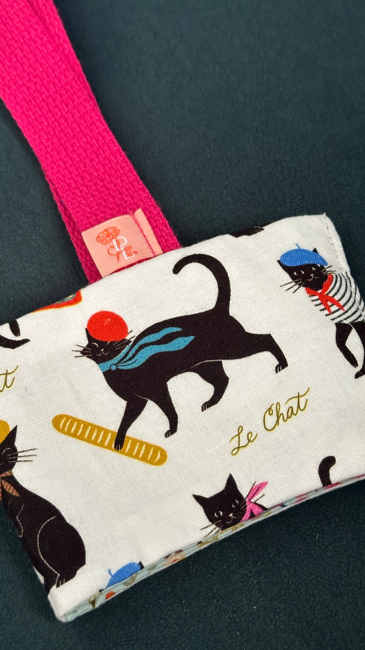 08/05 Poppy Blooms: Paris Cats/Garden Cats Reversible Coffee Strap