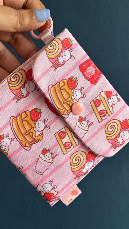 Strawbunnie Poppy Pocket