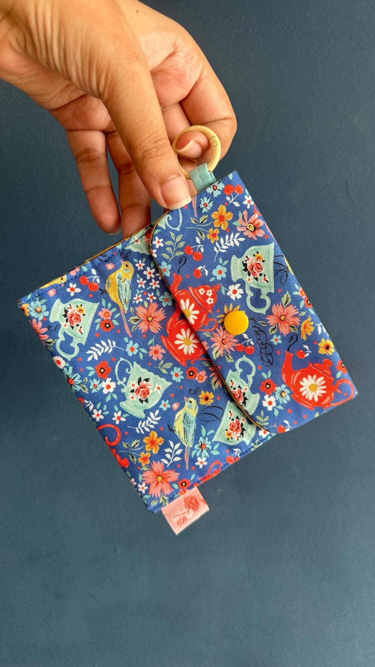 05/10 Poppy Blooms: Alice Teacups Poppy Pocket