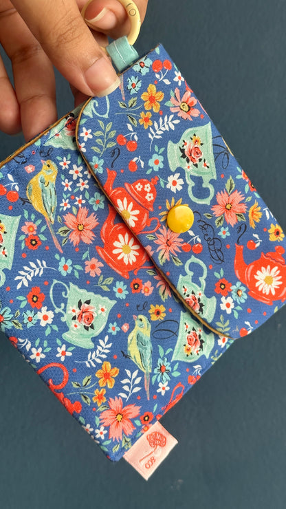 05/10 Poppy Blooms: Alice Teacups Poppy Pocket