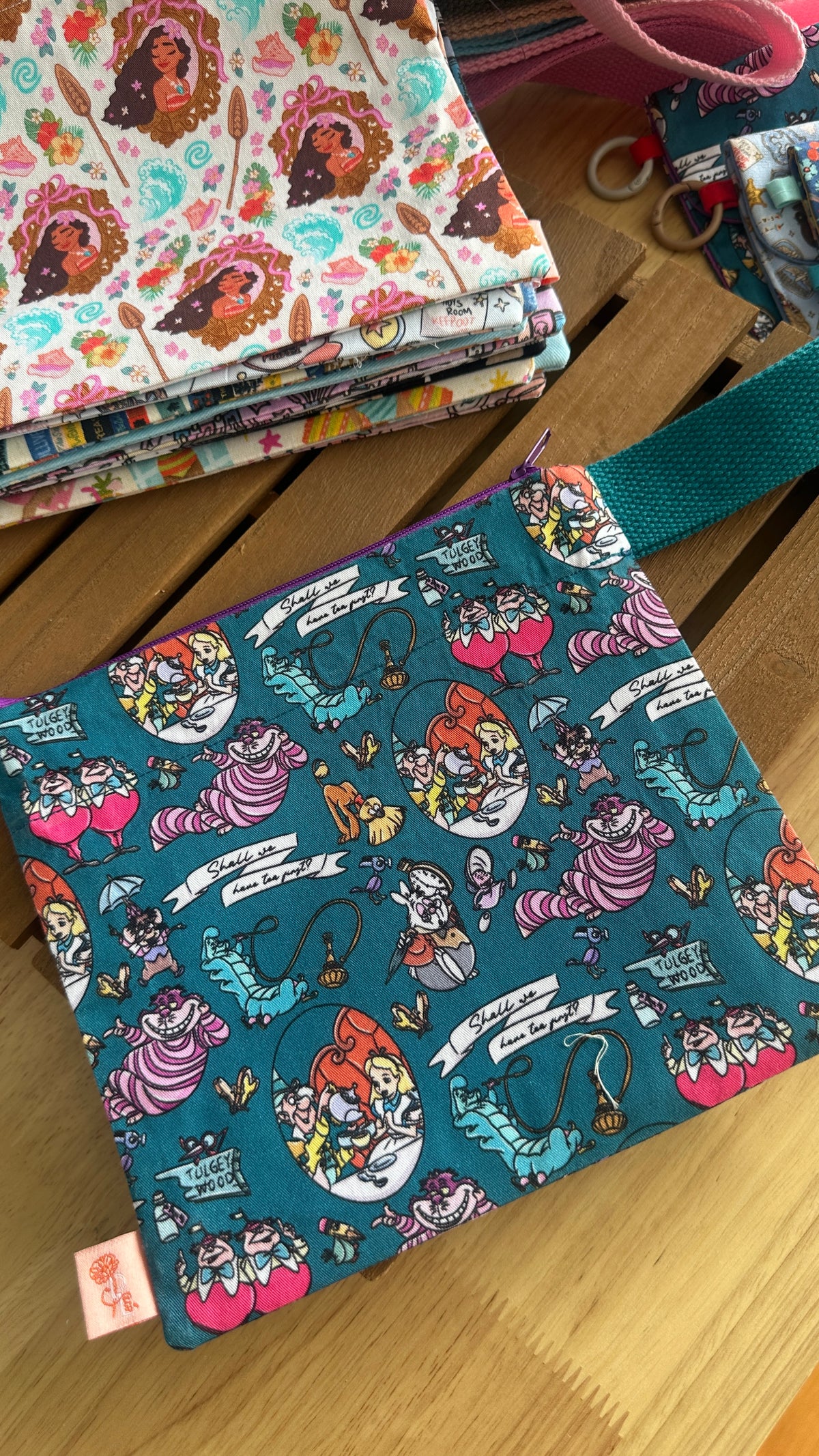 05/10 Poppy Bloom: Alice in Wonderland Zip Pouch