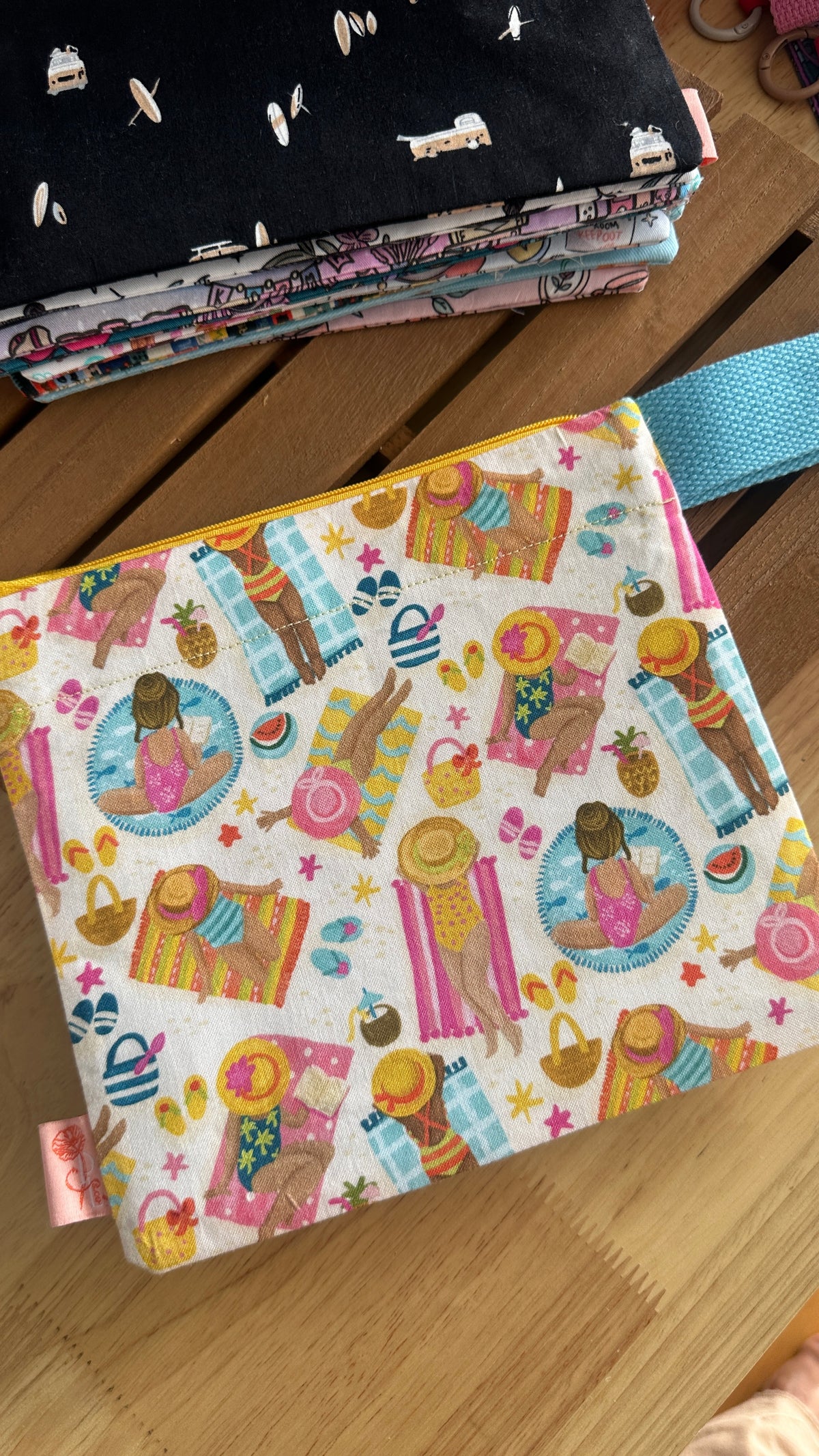 05/10 Poppy Bloom: Beach Babe Zip Pouch